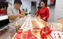 Giá vàng tiếp tục tăng, giới đầu tư cẩn thận “bỏng tay”