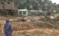 Người dân vùng sạt lở Quảng Nam chủ động di dời tránh bão