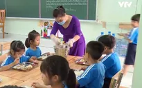 Có nên lắp camera để phụ huynh giám sát bữa ăn bán trú?