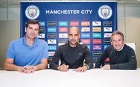 Pep Guardiola tiếp tục gắn bó với Man City đến 2023