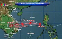 Bão số 10 hướng về miền Trung, suy yếu khi đi vào biển Đông
