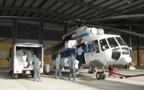 Thêm 4 chuyến bay chở hàng tiếp tế vào hai xã bị cô lập ở Phước Sơn