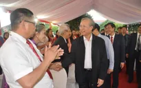 Thường trực Ban Bí thư chúc mừng ngày 20/11 các thầy cô giáo ở Yên Bái