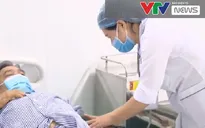 Cẩn trọng nguy cơ đột quỵ do tiểu đêm ở người cao tuổi