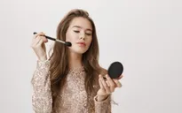 6 mẹo trang điểm “không thể không biết” cho nàng da dầu