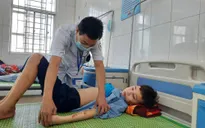 Yêu cầu xử lý nghiêm vụ nhân viên 15 tuổi quán bánh xèo bị tra tấn