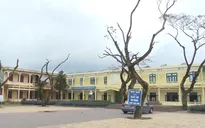 Trường học tan hoang, ngổn ngang sau bão lũ
