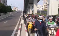 Đề xuất cho xe máy đi lên đường vành đai 2 trên cao Ngã Tư Sở - Ngã Tư Vọng