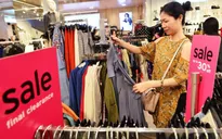 Sôi động không khí mua sắm ngày Black Friday