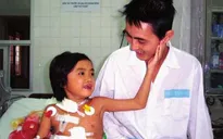 Bệnh nhân ghép gan đầu tiên tại Việt Nam qua đời sau 17 năm nhận tạng từ bố đẻ
