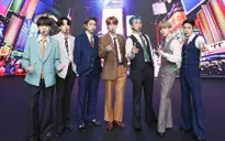 BTS lần đầu tuột dốc, "Dynamite" đứng ngoài top 10 BXH Billboard 100
