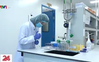 Cận cảnh sản xuất lô vaccine COVID-19 đầu tiên chuẩn bị thử nghiệm trên người tại Việt Nam
