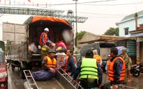 Hơn 300 tỷ đồng ủng hộ đồng bào miền Trung khắc phục hậu quả mưa lũ
