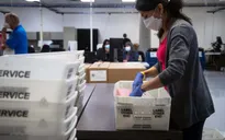 Nước Mỹ vẫn "nín thở" chờ kết quả kiểm phiếu tại các bang