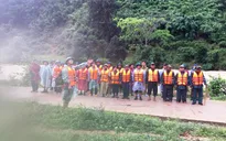 36 du khách mắc kẹt trên núi ở Khánh Hòa đã ra khỏi rừng an toàn