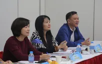 Ban Giám khảo LHTHTQ lần thứ 40 say sưa chấm thi ngày đầu tiên