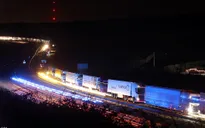 Hàng nghìn xe tải chờ thông quan, ách tắc kéo dài cả trăm km tại biên giới Anh - châu Âu
