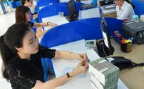 Lãi cho vay vẫn cao, lãi suất tiền gửi liên tục giảm