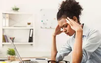 7 thói quen làm việc tại nhà bào mòn sức khỏe của bạn