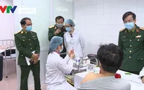 Sức khỏe 3 tình nguyện viên đầu tiên tiêm thử vaccine COVID-19 hiện ra sao?