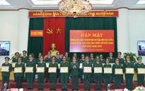 Biểu dương cán bộ, chiến sỹ quân đội là người dân tộc thiểu số