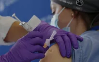 CDC của Mỹ ra khuyến cáo với những người bị dị ứng vaccine