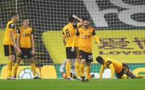 Burnley 2-1 Wolverhampton: "Bầy sói" gây thất vọng