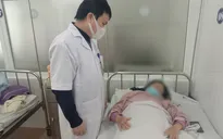 Cắt bỏ 2 khối u nang buồng trứng kích thước lớn