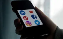 Hạ viện Nga thông qua dự luật cho phép chặn Facebook và YouTube