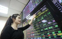 Hơn 10.000 tỷ tiếp tục đổ vào thị trường, VN-Index tăng hơn 10 điểm