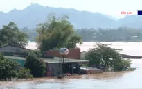Hàng chục ngôi nhà ở Đắk Lắk ngập trong biển nước