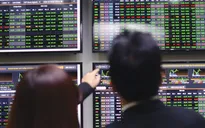 Chứng khoán trong nước ngập sắc xanh, VN-Index giữ vững trên mốc 1.000