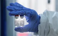 Người dân Nga chưa hào hứng với vaccine COVID-19
