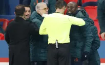 Champions League: Neymar và đồng đội PSG bỏ trận đấu để phản đối phân biệt chủng tộc