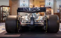 Đội đua Mercedes ra mắt mùa giải 2020: Công bố nhà tài trợ mới