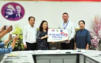 MM Mega Market Việt Nam tặng 20.000 khẩu trang cho bệnh viện Nhi đồng 1