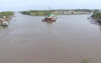 Tiền Giang hợp long đập thép ngăn mặn