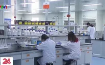 Bệnh nhân HIV ở Trung Quốc có nguy cơ thiếu thuốc điều trị vì COVID-19