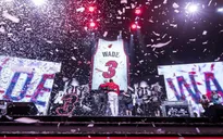 Áo số 3 của Dwyane Wade chính thức được Miami Heat lưu vĩnh viễn