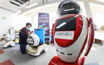 Robot thông minh 5G để phòng dịch tại Trung Quốc