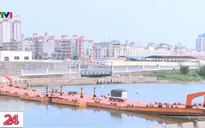 Quảng Ninh thông quan hàng hóa qua cầu phao tạm