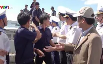 Đưa 33 ngư dân gặp nạn ở Trường Sa vào bờ an toàn