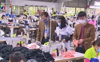 Thái Bình may khẩu trang, cấp phát miễn phí cho ngành giáo dục
