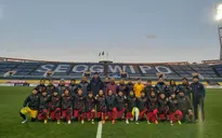 ẢNH: ĐT nữ Việt Nam làm quen sân Jeju World Cup, sẵn sàng cho trận quyết đấu với Myanmar