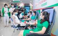 Gần 1.000 người tham gia hiến máu khắc phục thiếu máu sau Tết