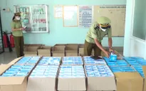 Thu giữ 2.300 chai rửa tay diệt khuẩn và gần 30.000 chiếc khẩu trang y tế