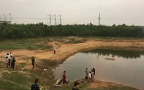 Rủ nhau ra hồ nước chơi, 2 học sinh đuối nước thương tâm