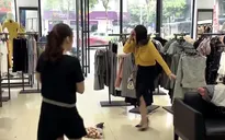 Đừng bắt em phải quên - Tập 4: Giả vờ bị chóng mặt, Linh vứt hoa Luân tặng Ngân xuống đất