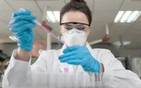 Mỹ thử nghiệm lâm sàng vaccine ngừa virus SARS-CoV-2