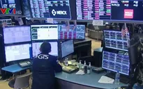 Chứng khoán Mỹ tiếp tục giảm khi giá dầu đi xuống